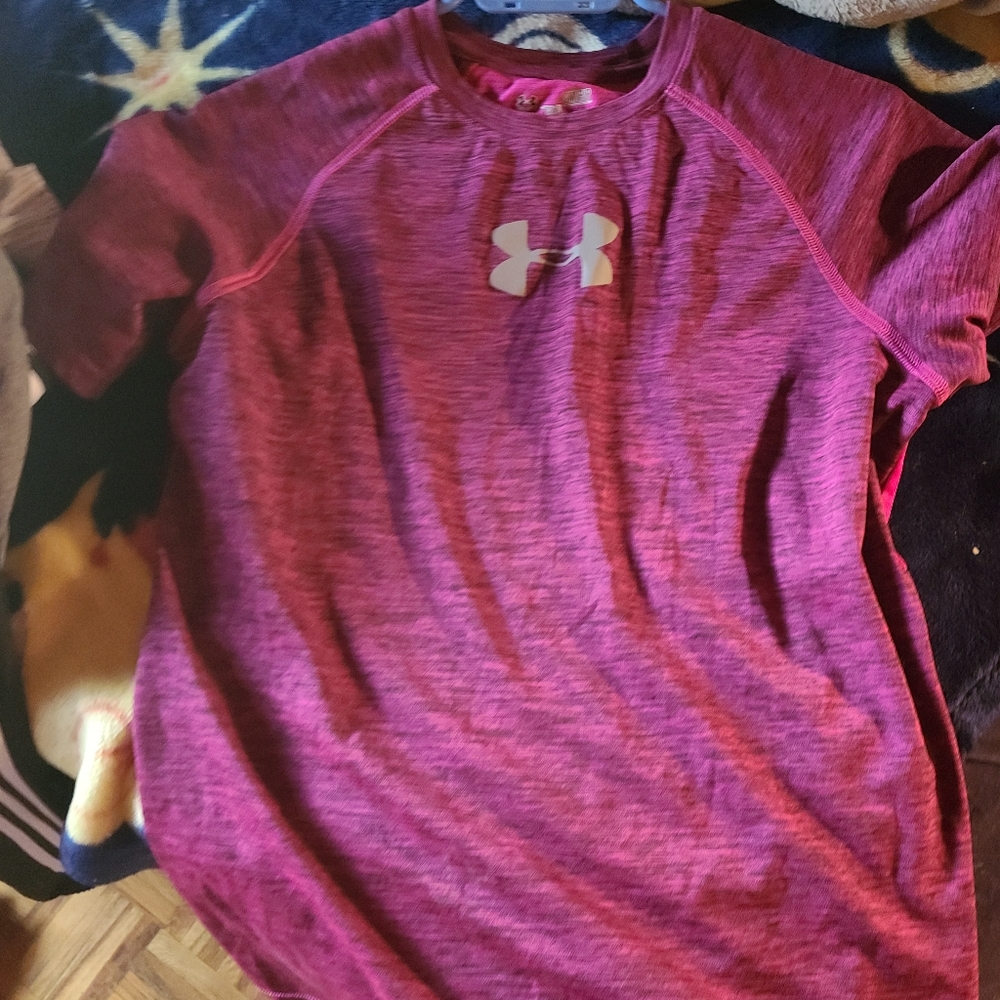 Small Under Armor T Shirt